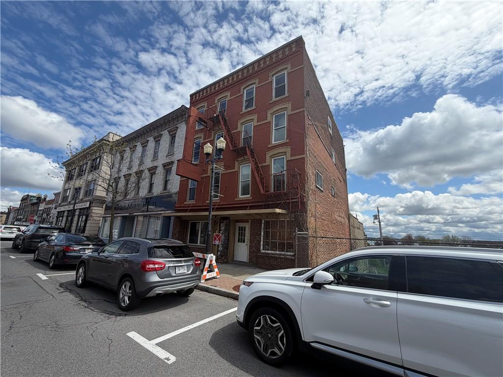 MLS #R1679159 image #0