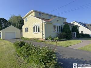 MLS #R1686034 image #0