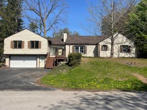 MLS #R1695063 image #0