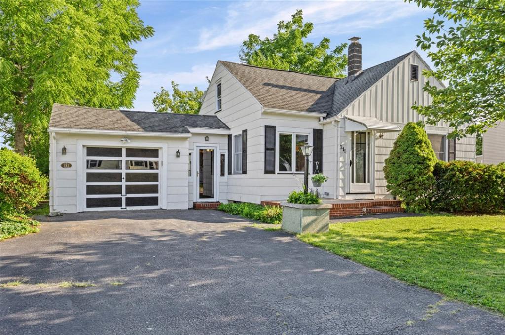 MLS #R1696398 image #0