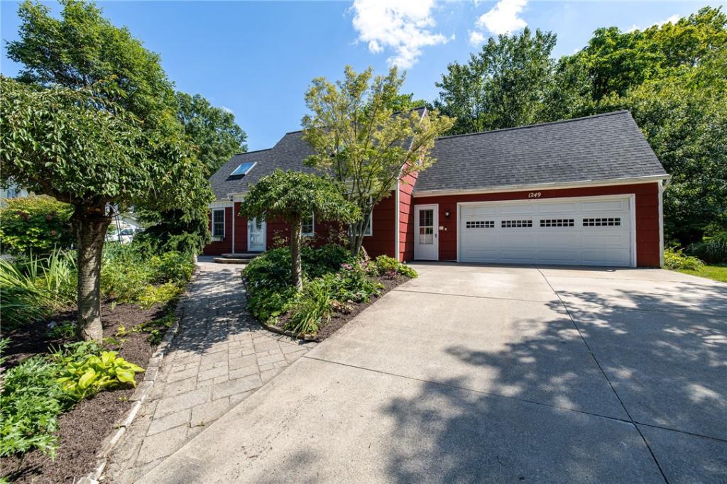 MLS #R1700795 image #0
