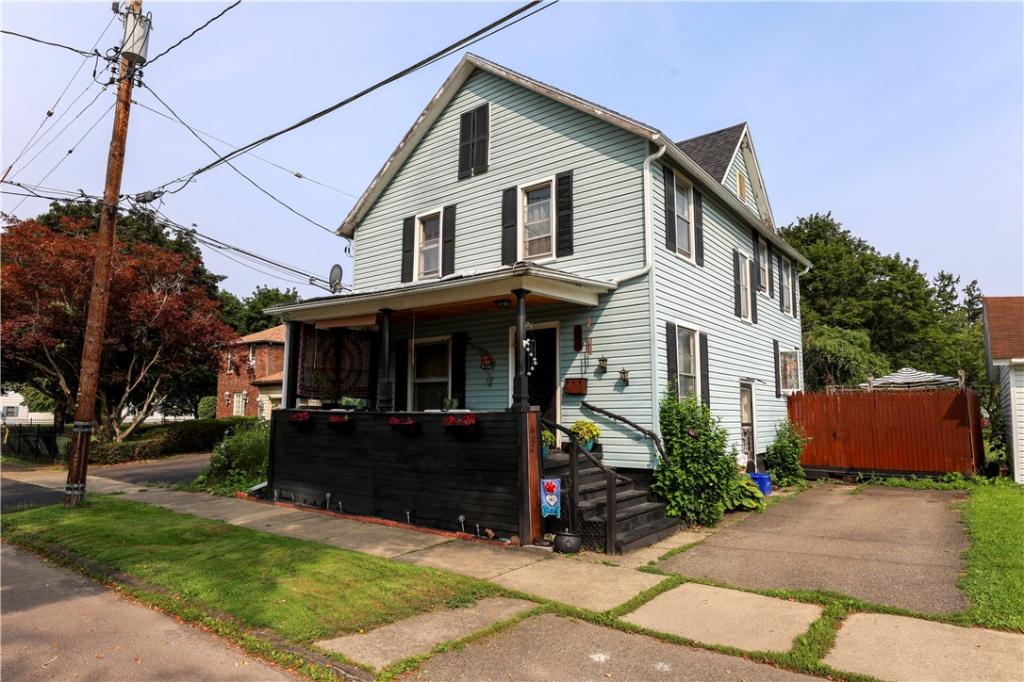 MLS #R1703885 image #0