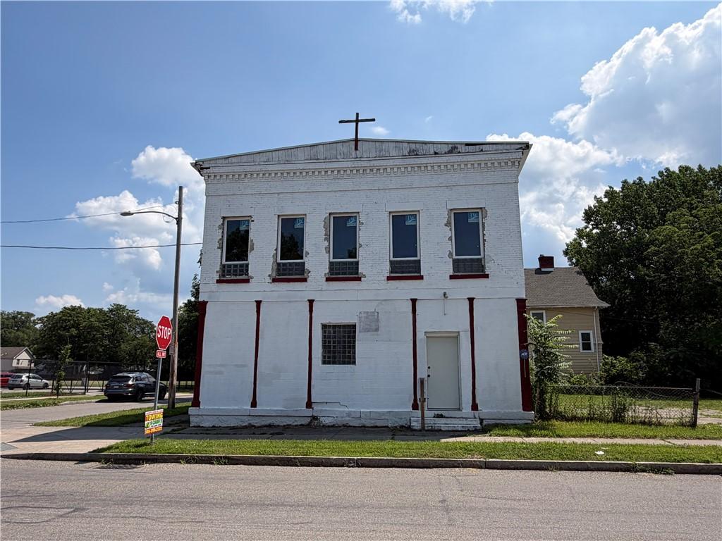 MLS #R1704696 image #0