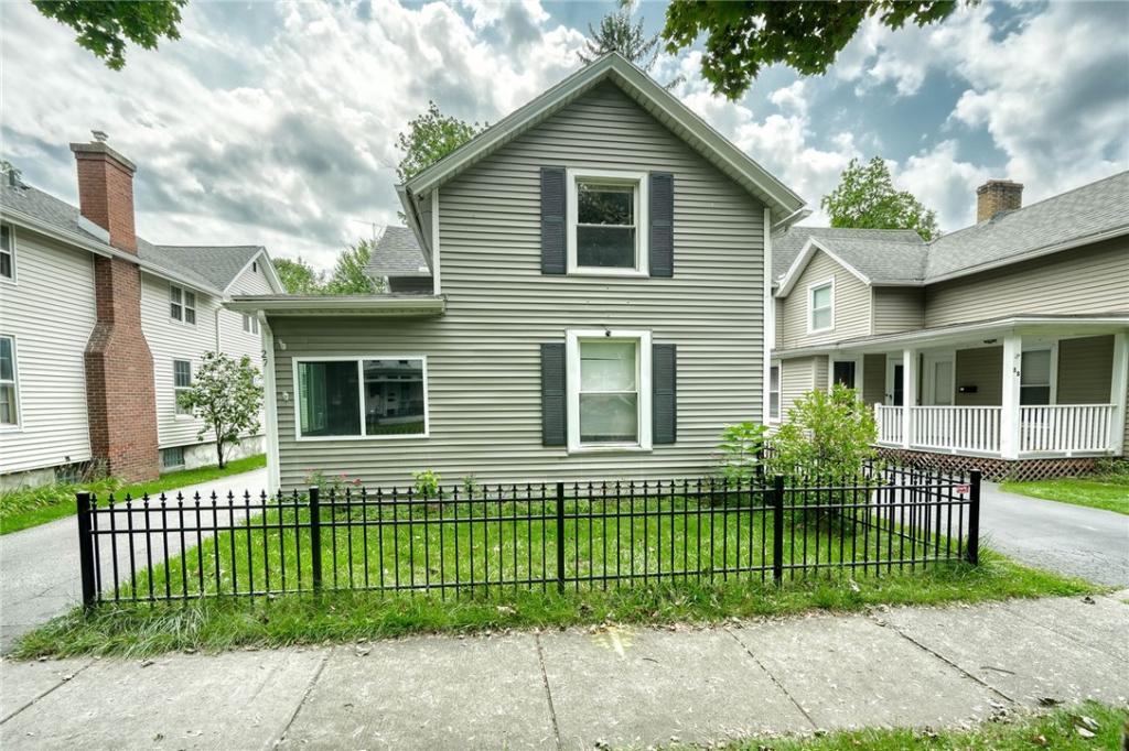 MLS #R1706140 image #0