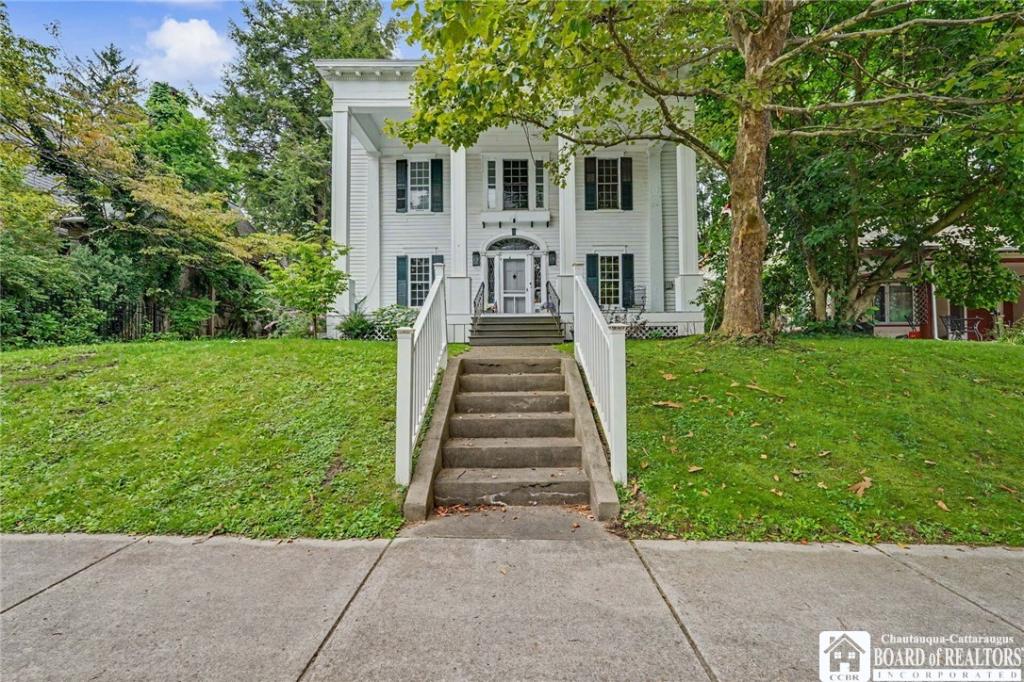 MLS #R1706519 image #0
