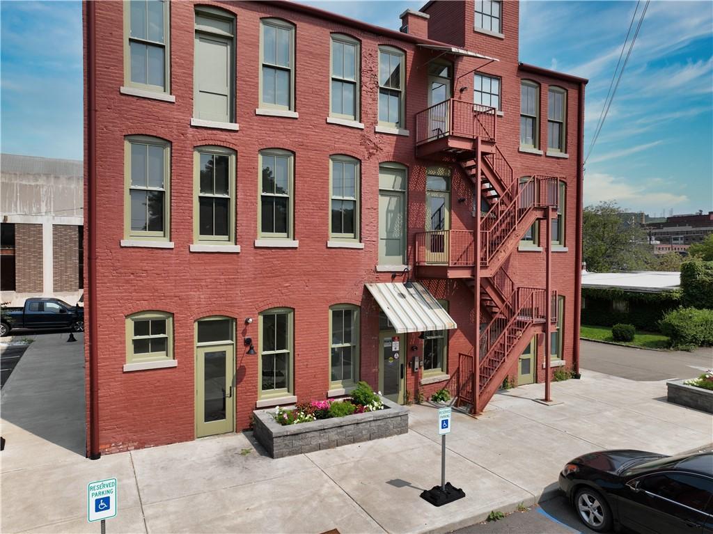 MLS #R1707242 image #0