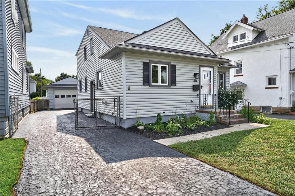 MLS #R1710583 image #0