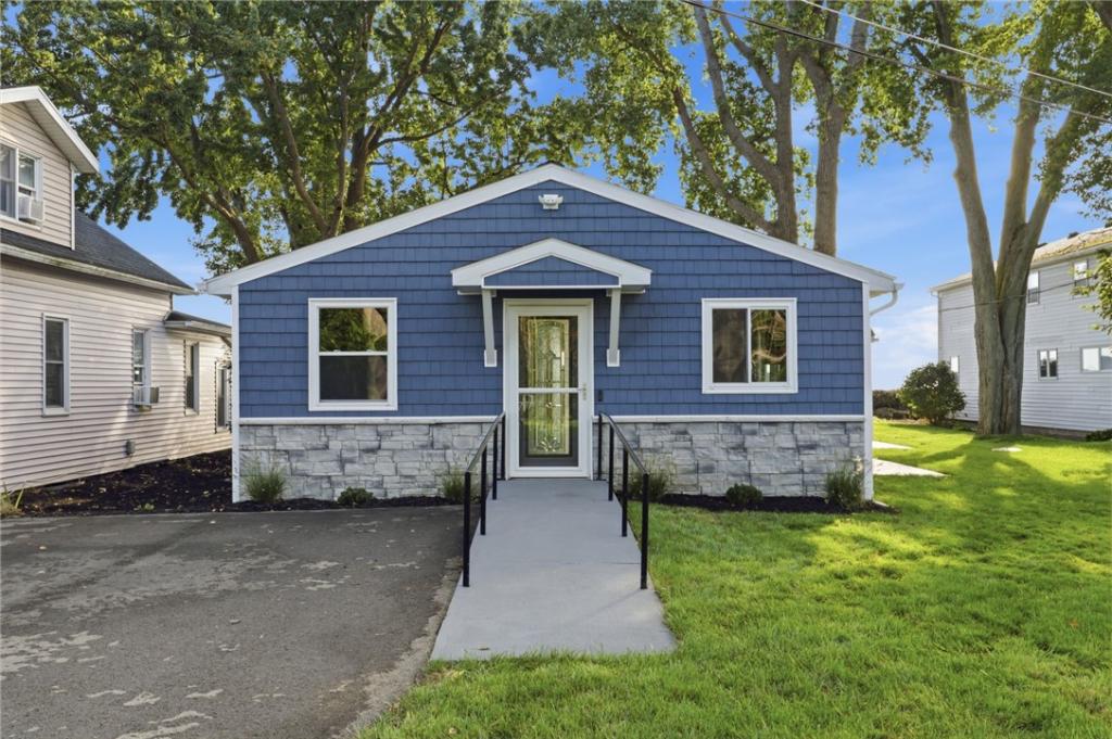 MLS #R1713031 image #0