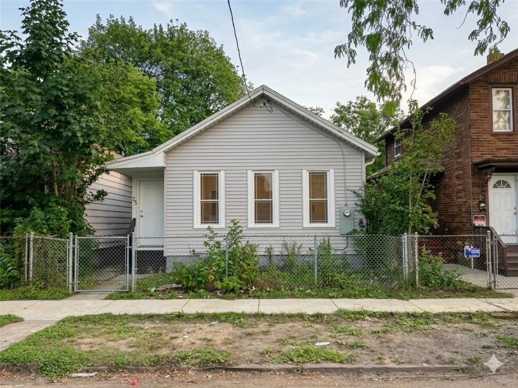 MLS #R1716092 image #0