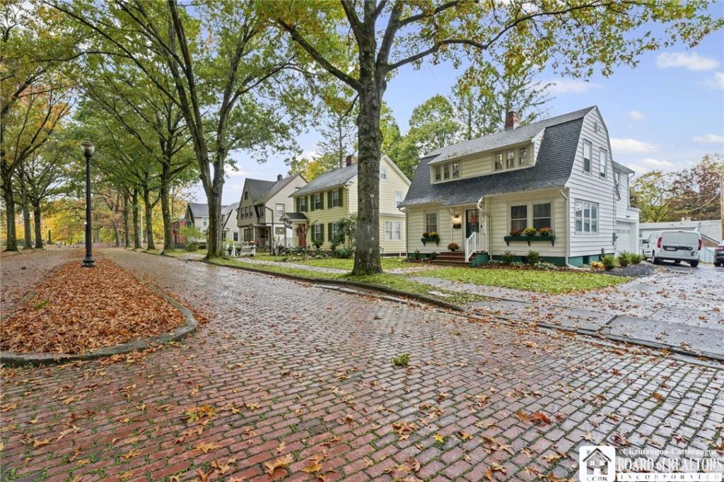 MLS #R1721824 image #0